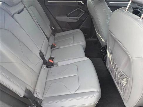 Certified 2025 Audi Q3 2.0T Premium w/ Convenience Package image 18