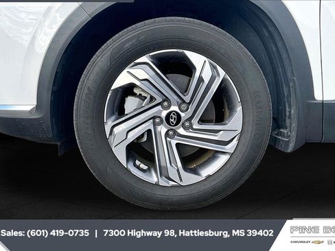 Used 2023 Hyundai Santa Fe SEL w/ Premium Package FWD image 7