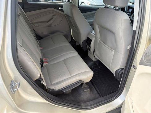 Used 2017 Ford Escape SE w/ Equipment Group 201A image 15