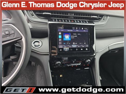 New 2025 Jeep Grand Cherokee Altitude image 10