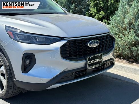 Used 2024 Ford Escape Platinum AWD/4WD image 11