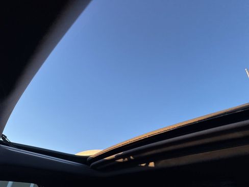 Used 2024 GMC Sierra 3500 SLT w/ SLT Premium Package image 30