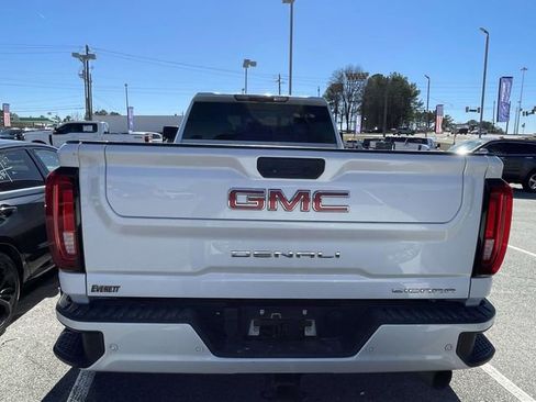 Used 2022 GMC Sierra 3500 Denali w/ Denali Ultimate Package image 4