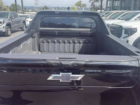 Used 2025 Chevrolet Silverado EV RST AWD/4WD image 18