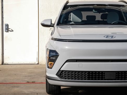 Used 2025 Hyundai Kona SEL image 43