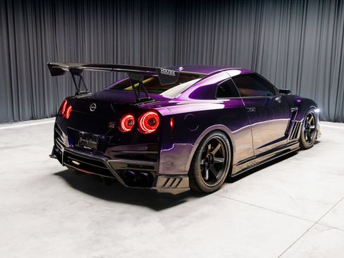 Used 2023 Nissan GT-R Premium w/ Premium Interior Package AWD/4WD image 37