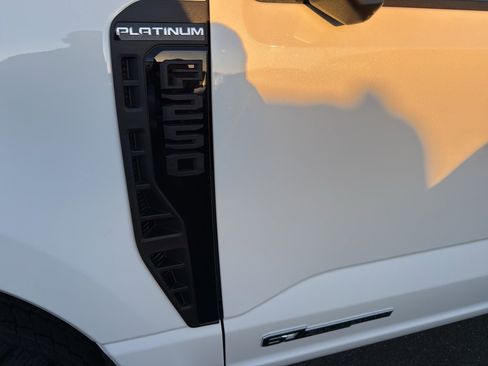 New 2026 Ford F250 Platinum w/ FX4 Off-Road Package image 24