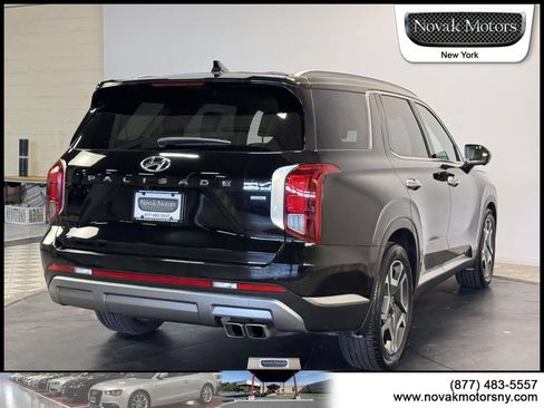Used 2023 Hyundai Palisade Limited AWD/4WD image 10