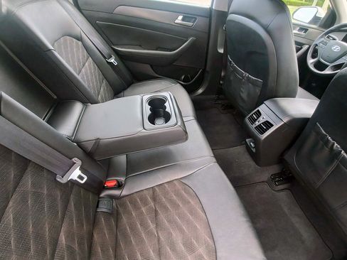 Used 2016 Hyundai Sonata Sport w/ Option Group 02 FWD image 31