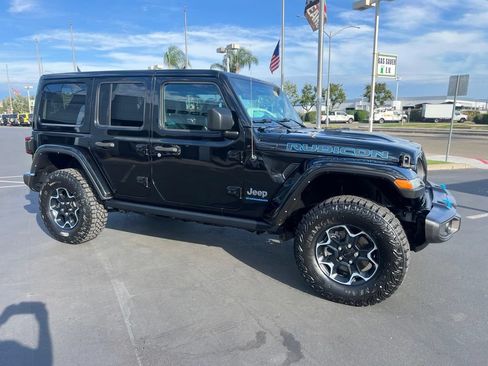 Used 2023 Jeep Wrangler Unlimited Rubicon 4xe w/ Cold Weather Group AWD/4WD image 6