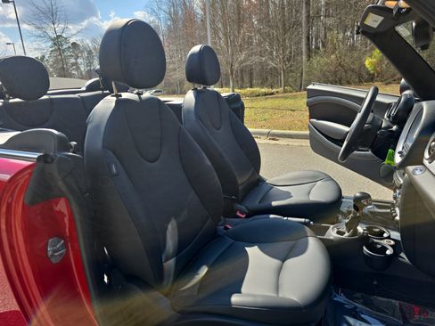 Used 2014 MINI Cooper Convertible image 10