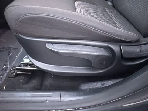 Used 2024 Kia Sportage LX image 28