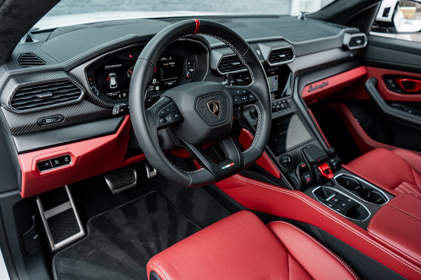 Used 2024 Lamborghini Urus S AWD/4WD image 30