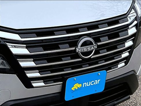 Used 2025 Nissan Rogue S image 30