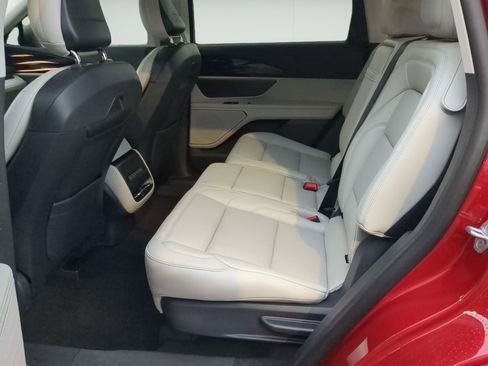New 2026 Lincoln Nautilus Premier AWD/4WD image 21