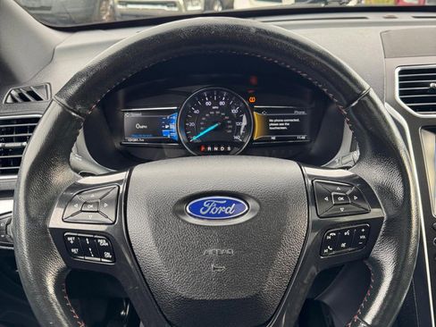Used 2018 Ford Explorer Sport w/ Equipment Group 401A image 10