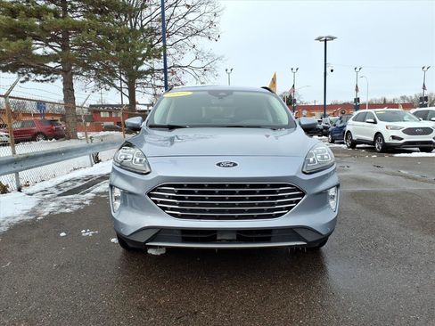 Certified 2022 Ford Escape Titanium image 2