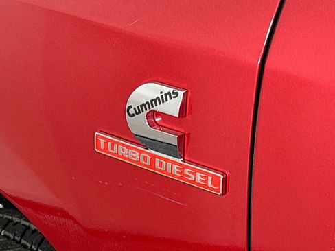 New 2026 RAM 3500 Laramie AWD/4WD image 24