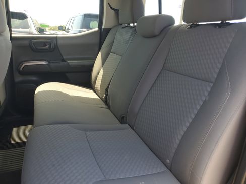 Used 2021 Toyota Tacoma SR5 RWD image 10