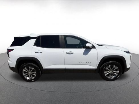 Used 2025 Chevrolet Equinox LT FWD image 16
