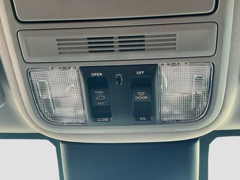 Used 2024 Honda Odyssey EX-L image 21