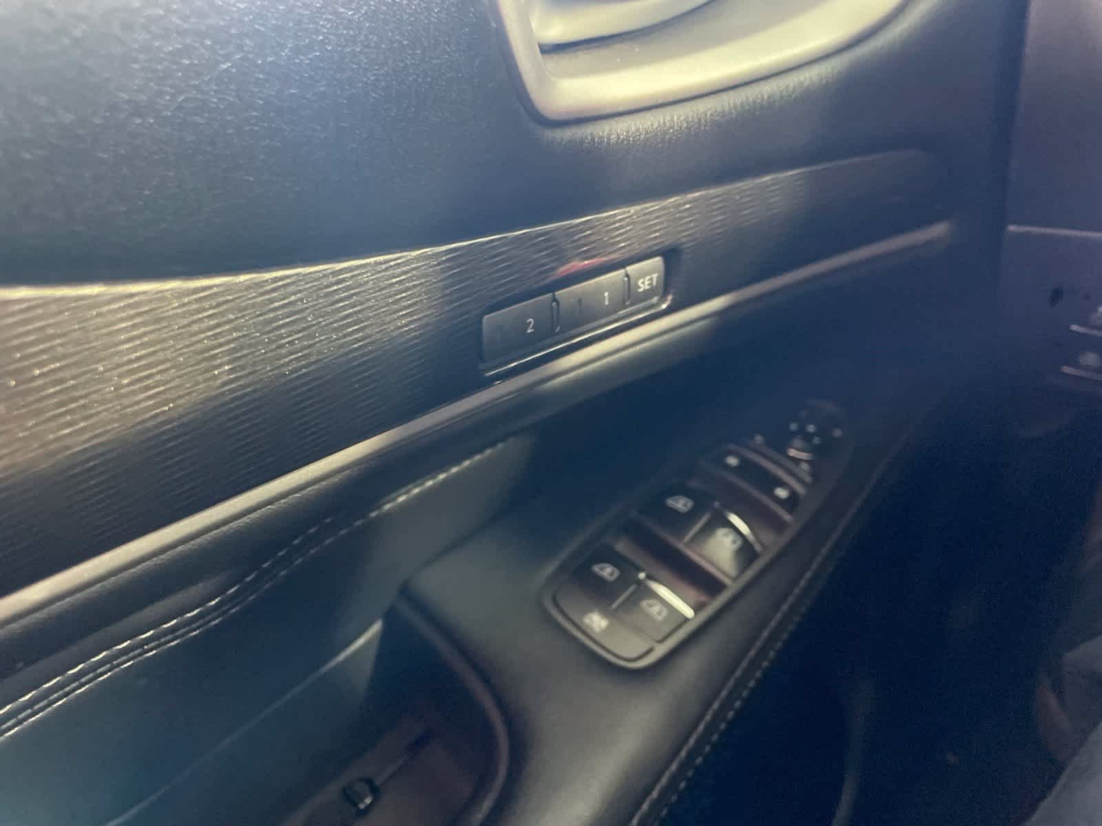 Used 2019 INFINITI QX60 Luxe w/ Essential Package FWD image 25