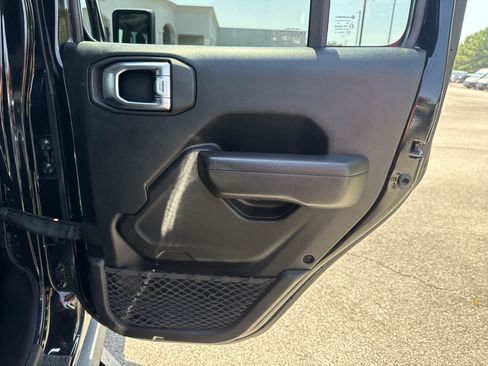 Used 2022 Jeep Wrangler Unlimited Sport AWD/4WD image 17