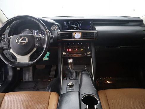 Used 2018 Lexus IS 300 AWD w/ Comfort Package image 18