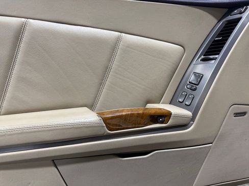 Used 2008 Cadillac XLR image 17