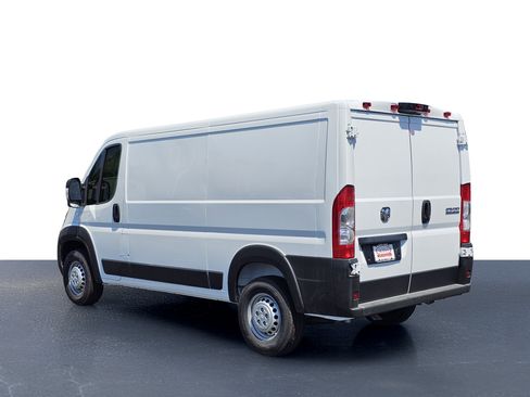 New 2025 RAM ProMaster 2500 w/ Convenience Group FWD image 15