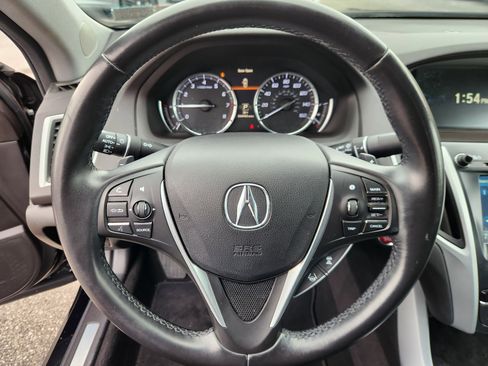 Used 2020 Acura TLX image 9