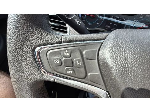 Used 2017 Chevrolet Cruze LT FWD image 23