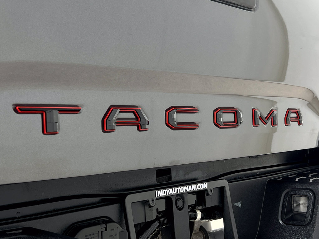 Used 2016 Toyota Tacoma SR5 w/ Towing Package RWD image 38