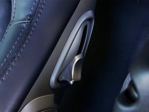 Used 2018 Porsche 718 Cayman GTS image 30