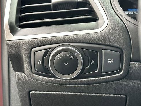 Used 2024 Ford Edge SEL image 17