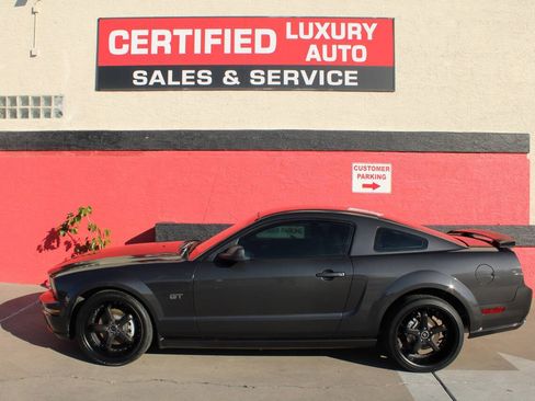 Used 2007 Ford Mustang GT RWD image 2