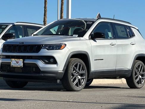 New 2026 Jeep Compass Latitude AWD/4WD image 11