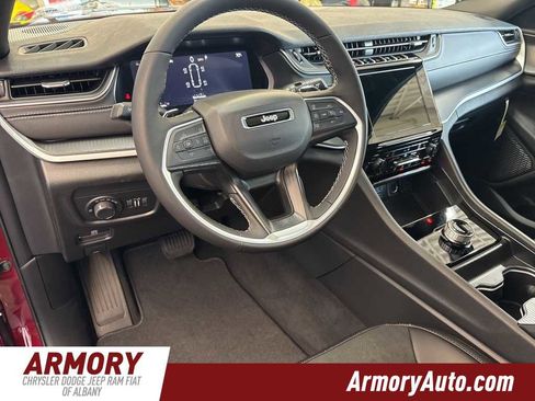 New 2025 Jeep Grand Cherokee L Altitude image 9