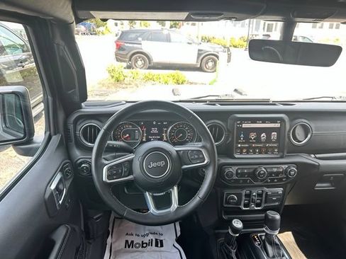 Used 2021 Jeep Gladiator Overland w/ Popular Equipment Package AWD/4WD image 16