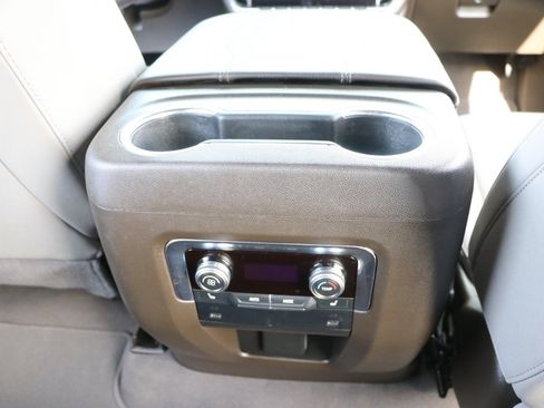 Used 2026 GMC Yukon XL Elevation AWD/4WD image 32