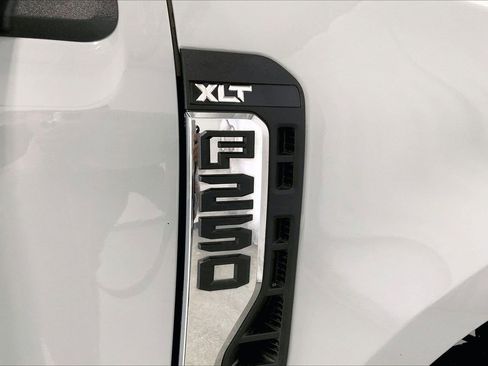 Used 2025 Ford F250 XLT w/ FX4 Off-Road Package AWD/4WD image 7