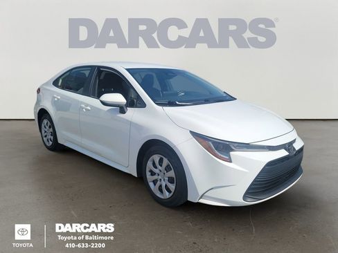 Used 2023 Toyota Corolla LE FWD image 1