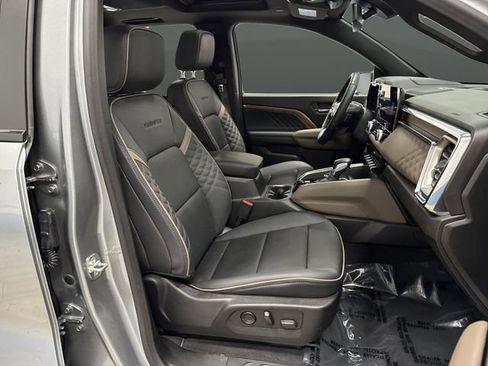 Used 2024 GMC Canyon Denali image 33