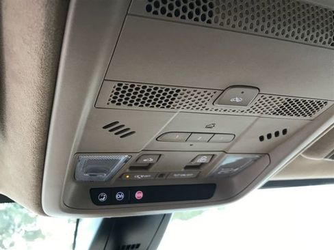 Used 2021 Cadillac XT5 Premium Luxury w/ Platinum Package image 9