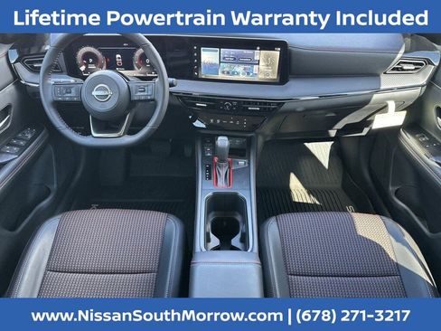 New 2025 Nissan Kicks SR image 2