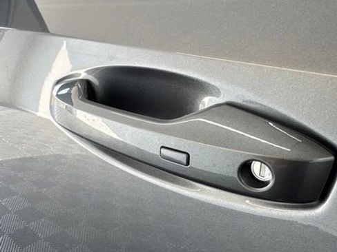 Certified 2025 Nissan Murano SV AWD/4WD image 2