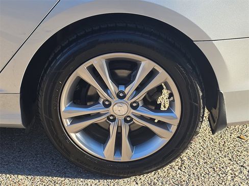 Used 2018 Hyundai Sonata Limited w/ Ultimate Package 07 image 32