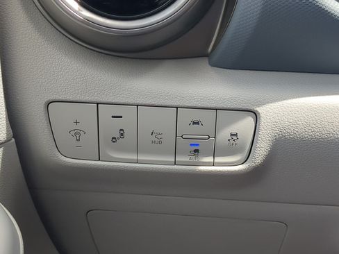 Used 2021 Hyundai Kona Ultimate w/ Cargo Package FWD image 18