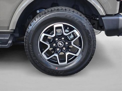 New 2025 Ford Bronco Outer Banks image 9