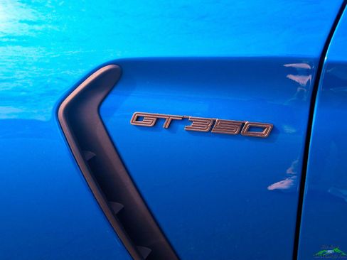 Used 2019 Ford Mustang Shelby GT350 w/ Technology Package RWD image 37